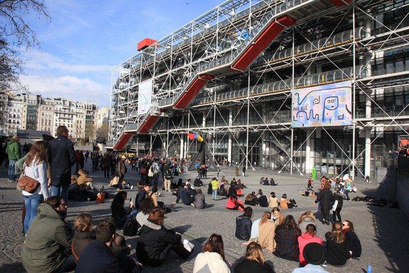 3 dias em Paris: A festa no imenso pátio em frente ao Pompidou/Beaubourg